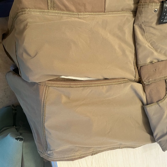 Kuhl Outdoor Cargo Hiking Pants Stretch Army Green RN# 108846 Women's Size 8 Reg - Picture 8 of 8